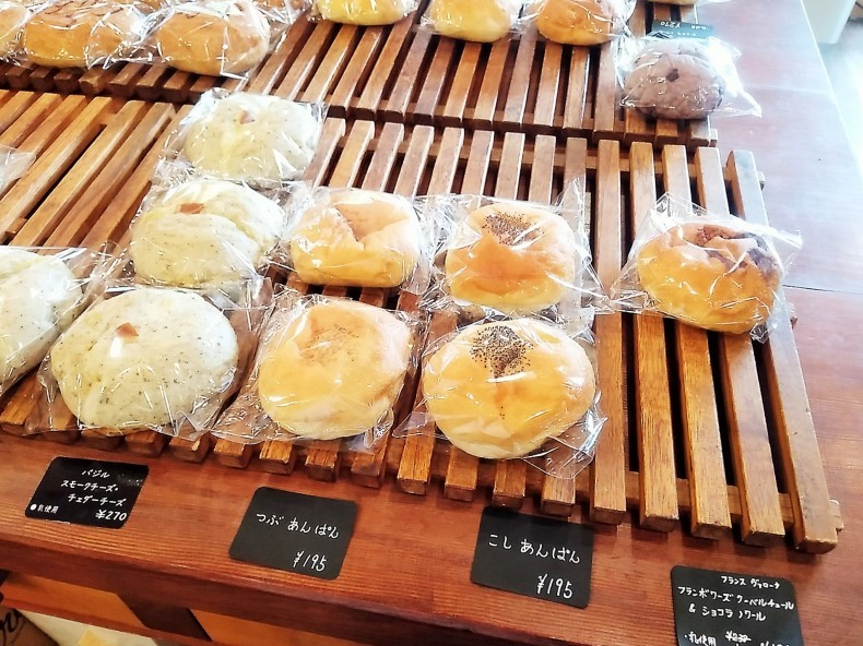 原材料にこだわった天然酵母のパン「 Boulangerie mugi」_d0394977_01202722.jpg