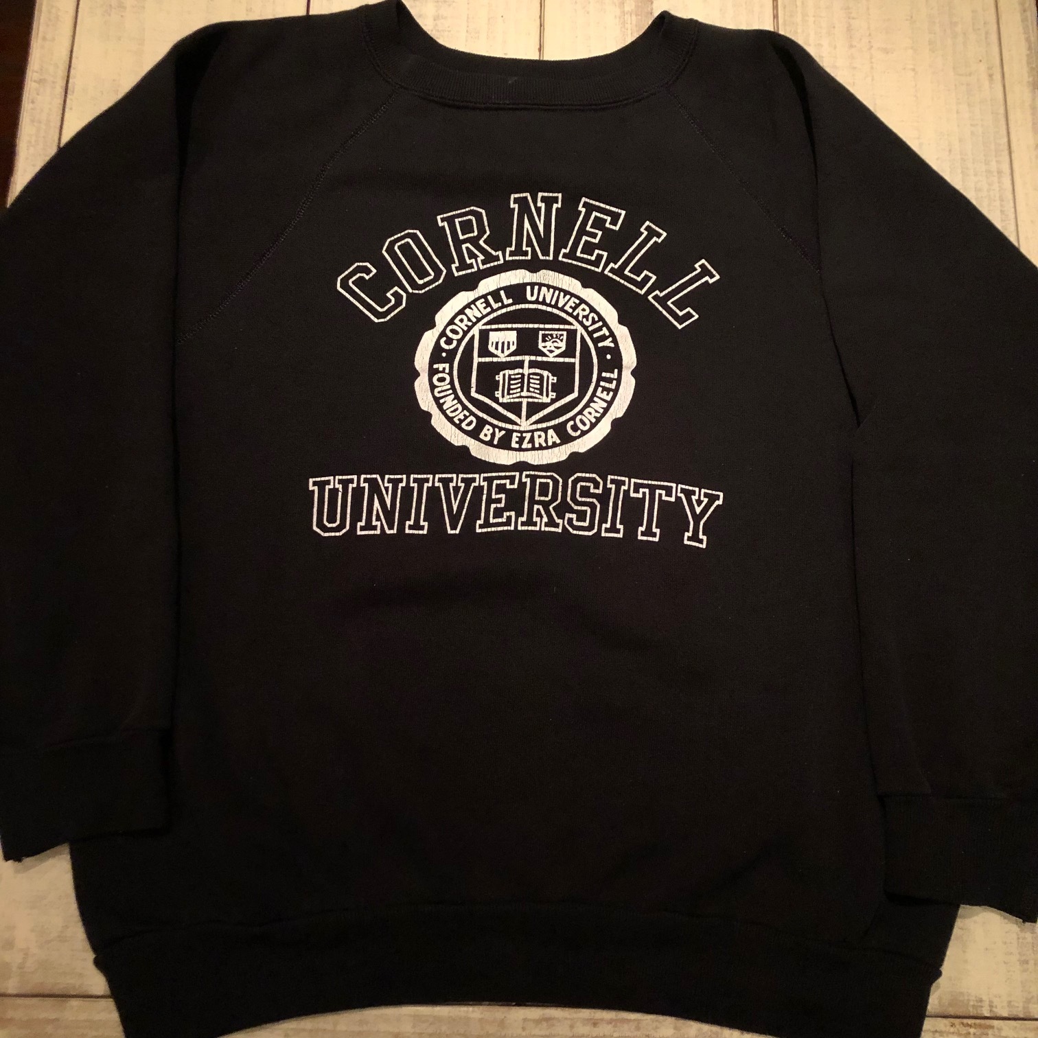 1980s \" DISCUS - made in U.S.A - \" VINTAGE Raglan-sleeve - COLLEGE - PRINT C/N SWEAT SHIRTS ※ 黒ベース_d0172088_16405562.jpg