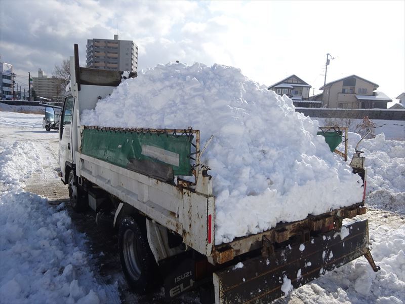 昨日も雪がたくさん降った盛岡。_f0105112_11165736.jpg