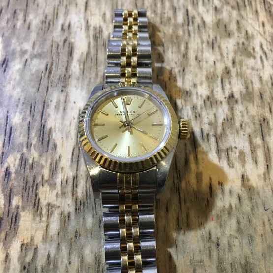 ROLEX oyster perpetual レディース 自動巻き腕時計の修理_b0167617_17564636.jpg