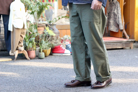 「WORKERS」 ビンテージのベイカーパンツをトレース \"Baker Pants, Trace MIL-838-D, OD Reversed Sateen\" ご紹介_f0191324_08062657.jpg