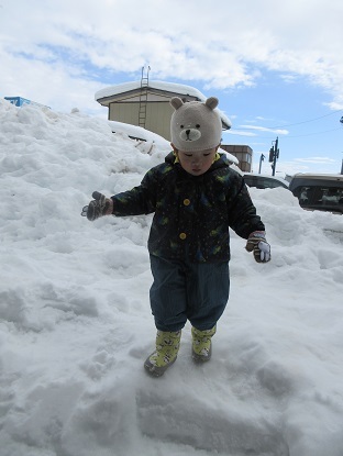 すずらん☆たんぽぽ組　雪遊び楽しいね♪_c0212598_18130671.jpg