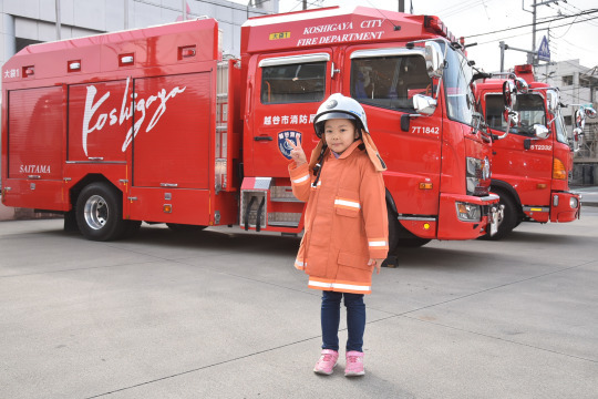 Trip to fire station! 消防署見学に行きました。_e0351952_17040943.jpg