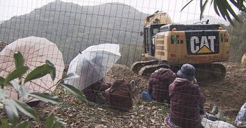 強制収用地で工事を開始　反対住民は抵抗を強める_f0197754_22473152.jpg