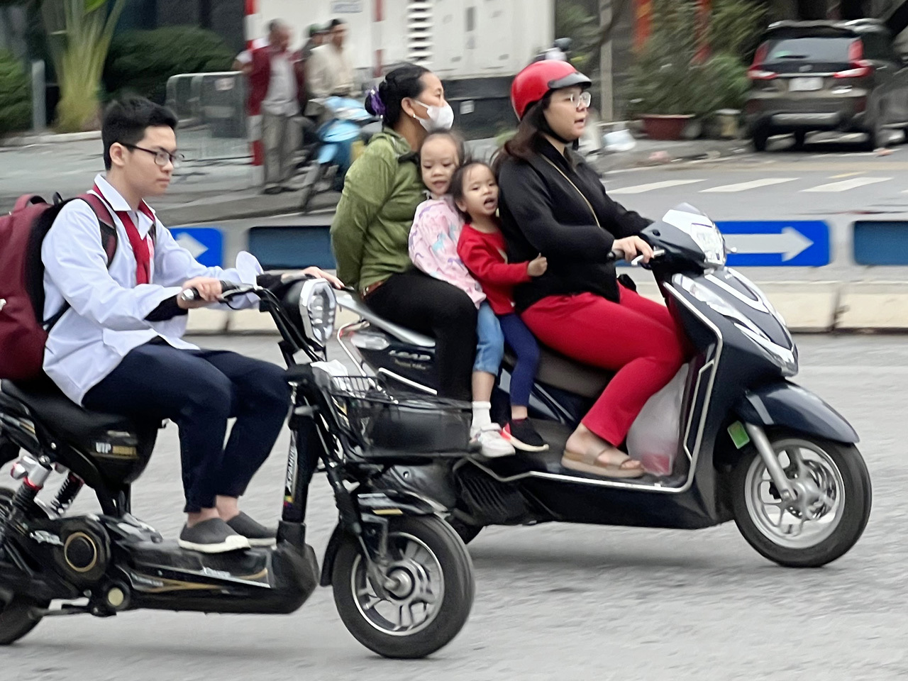バイク天国☆ベトナムの旅 2023年　～街に出てみよう～【その3】_d0099181_20475596.jpg