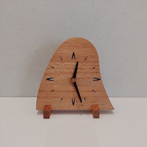 ホオノキのフォトフレームと時計２つ_d0165772_20463203.jpg