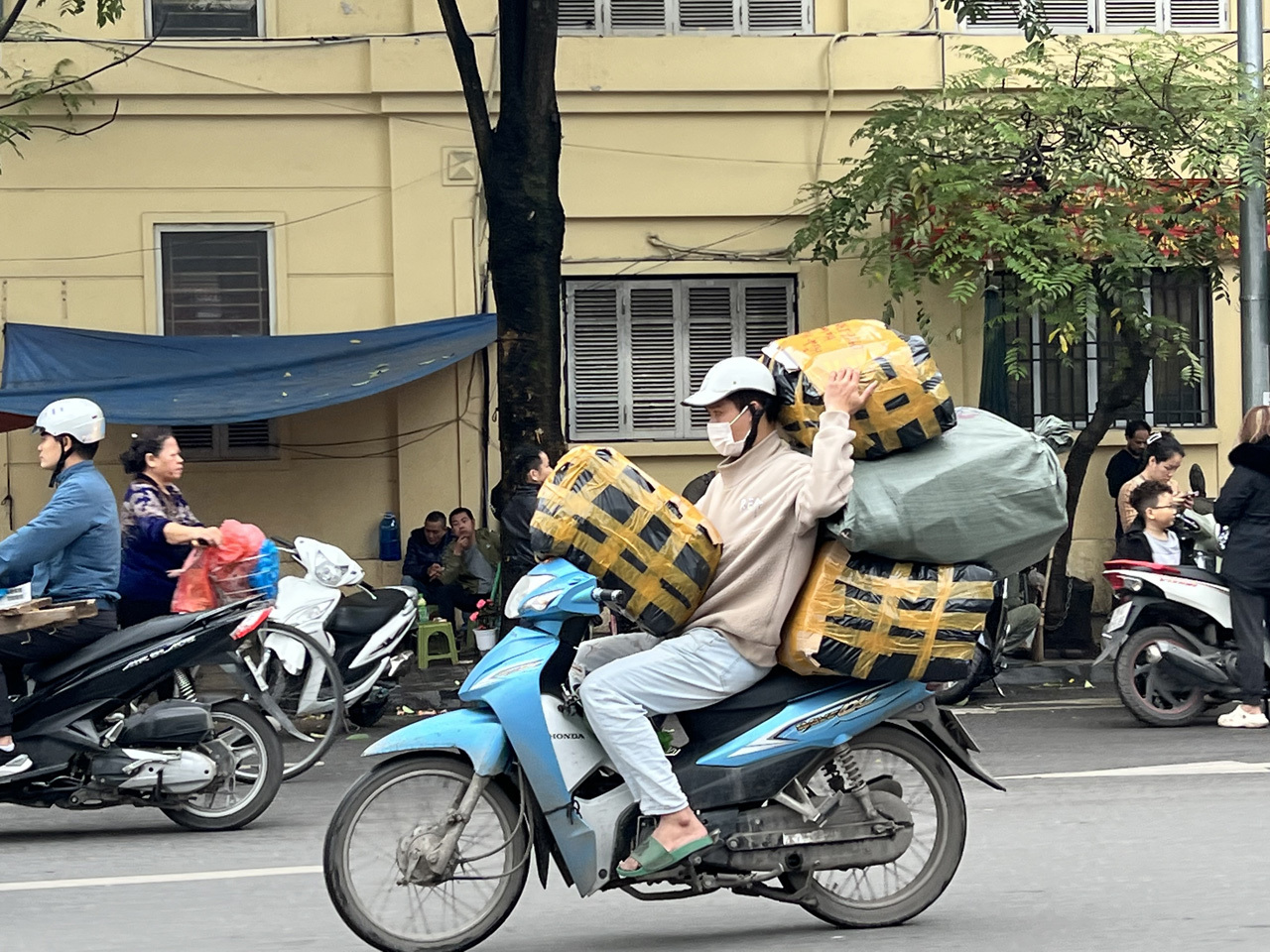 バイク天国☆ベトナムの旅 2023年　～ここがヘンだよベトナム人～【その4】_d0099181_14123668.jpg