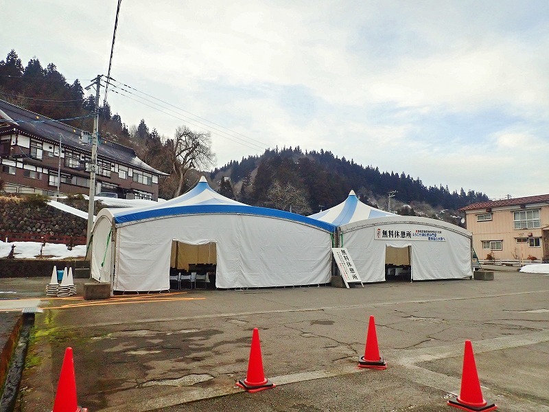 3月1日は駐車場に大型テントが建てられました_c0336902_16263359.jpg