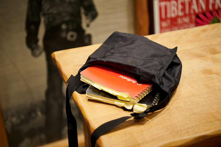 \"Rocky Mountain Featherbed × TheThreeRobbers DAILY PET BAG BLACK - ORDER\"ってこんなこと。_c0140560_10522481.jpg