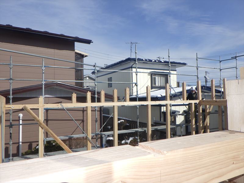 南青山町　音楽室増築工事　現地での建て方作業開始！_f0105112_05092604.jpg