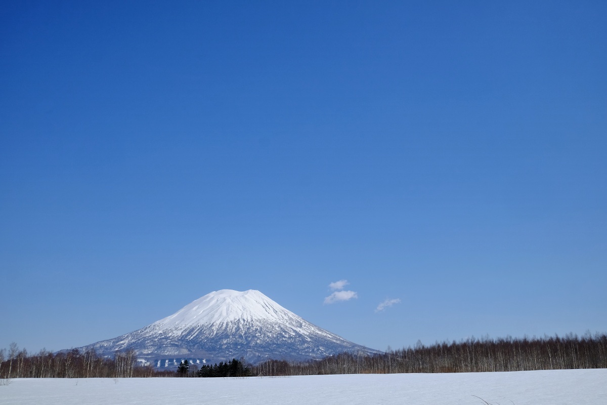 蒼天の羊蹄山_e0051186_08030191.jpg