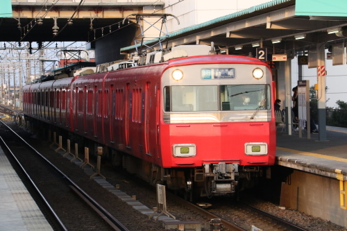 犬山経由岐阜ゆきを柏森駅で撮ってきました　2023.03.08_d0187275_10132844.jpg