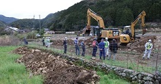 長崎県、収用耕作地に土砂搬入_f0197754_18000628.jpg