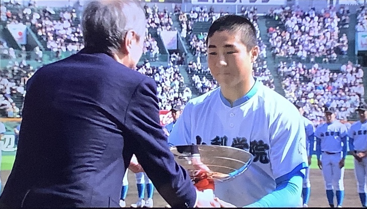 山梨学院が兵庫の報徳学園に7対3で勝って初優勝…閉会式……2023/4/01_f0231709_15475533.jpeg