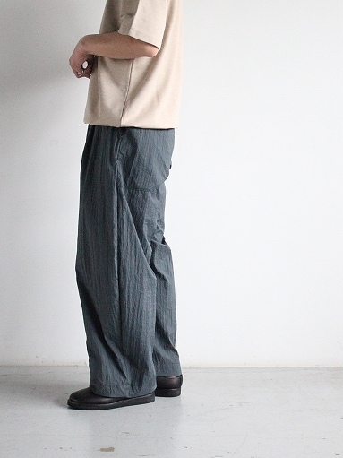 ASEEDONCLOUD  HW wide trousers / Salt shrink nylon_b0139281_15284110.jpg