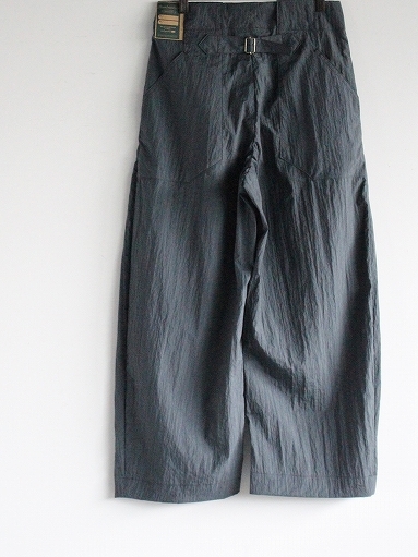 ASEEDONCLOUD  HW wide trousers / Salt shrink nylon_b0139281_15301502.jpg