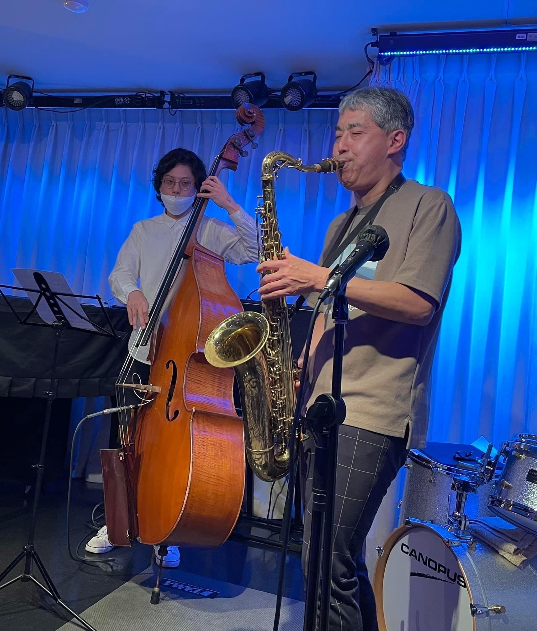 Jazzlive Comin ジャズライブカミン　広島　4月20日のライブ_b0115606_10414724.jpeg