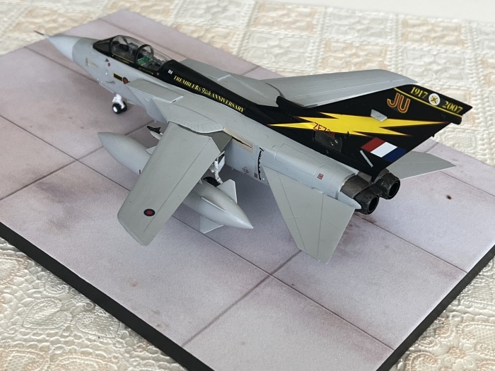 トーネード F Mk.3 No.111飛行隊 90周年記念塗装 1/72 ハセガワ : SRCLUB