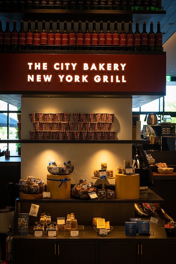 ランチはパン食べ放題 - THE CITY BAKERY NEW YORK GRILL_d0353489_15432079.jpg