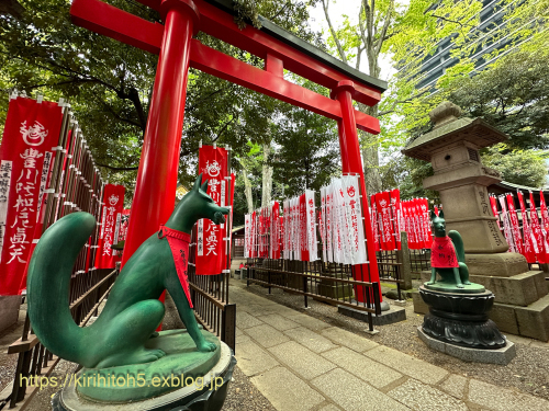 春嵐の豊川稲荷東京別院・・・７_e0376648_22124418.jpg