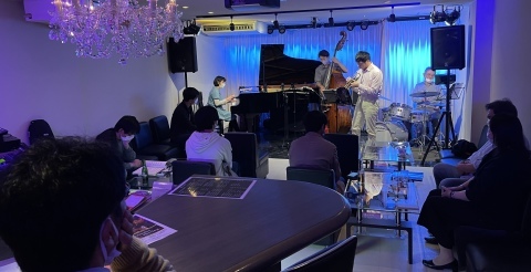 Jazzlive Comin ジャズライブ　カミン　広島　5月のライブスケジュール_b0115606_22520633.jpeg