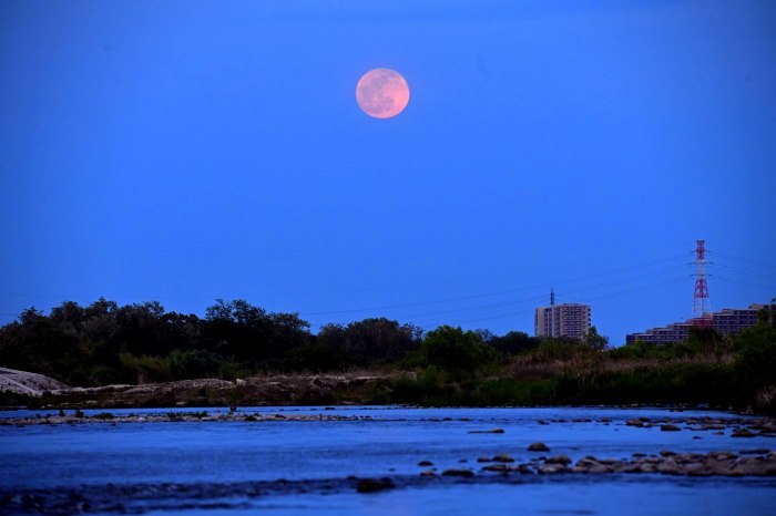 多摩川の月（小望月）_f0173596_20325967.jpg