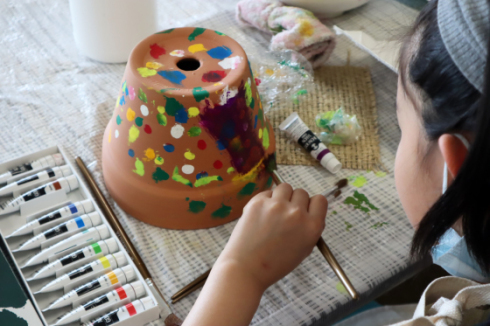やと子ども美術教室　～ 植木鉢に描くⅡ ～_e0222340_15363277.jpg