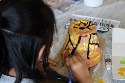 やと子ども美術教室　～ 植木鉢に描くⅡ ～_e0222340_15373501.jpg