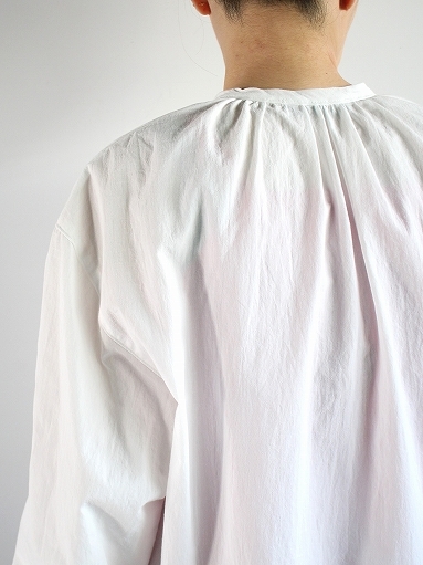THE HINOKI　Organic Cotton Linen Gathered Neck Shirt_b0139281_18245358.jpg