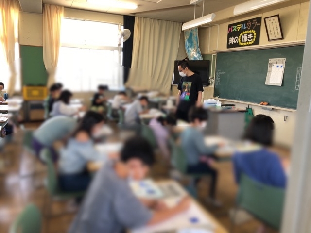 稲沢市の丸甲小学校で絵画指導の授業をおこないました。4年生_f0373324_10384596.jpg