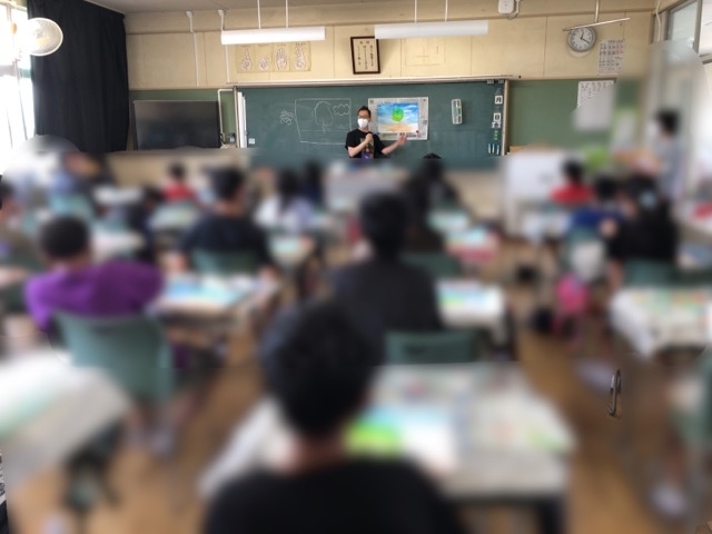 稲沢市の丸甲小学校、6年生で絵画指導の授業をおこないまいた。_f0373324_10391724.jpg