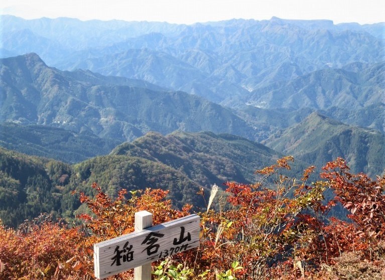 甘楽町　小ぶりながらも大展望の稲含山（栗山)　　　　　Mount Inafukumi in Kanra, Gunma_f0308721_22533513.jpg