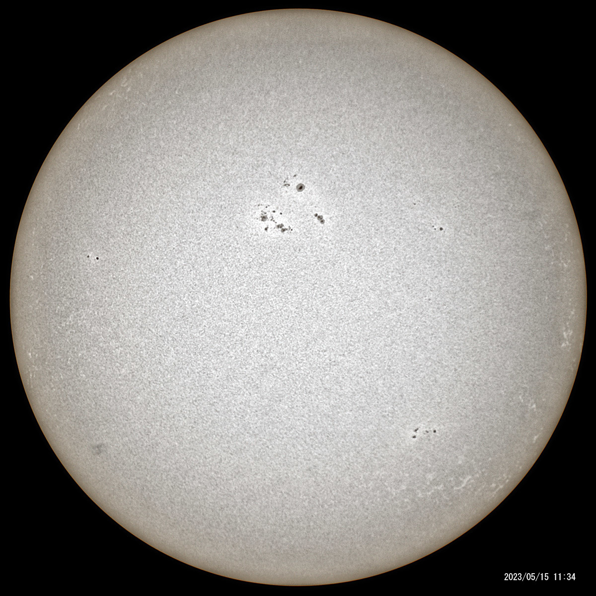 ５月１５日の太陽_e0174091_16494957.jpg