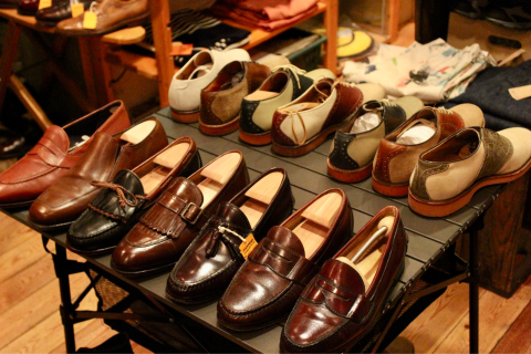 本日、5月27日(土) 13時より「Vintage Dress Shoes & more...」の店頭出しを行います。_f0191324_09210535.jpg