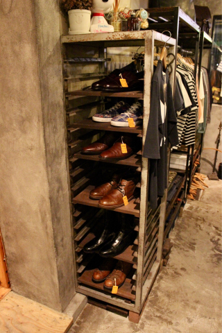 本日、5月27日(土) 13時より「Vintage Dress Shoes & more...」の店頭出しを行います。_f0191324_09212935.jpg
