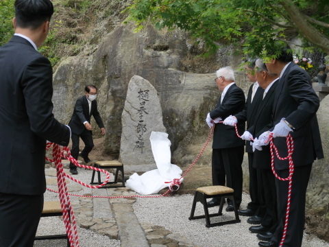 円覚寺の塔頭の龍隠庵で樋口季一郎顕彰碑除幕式5・21_c0014967_13265793.jpg