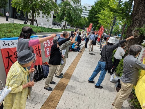 最後まで異議あり！軍需産業強化法案 あたらしい戦前にしないための座り込み_a0336146_23371935.jpg