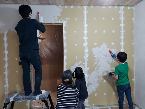 ■塗り壁DIY作業■_e0188083_20193852.jpg