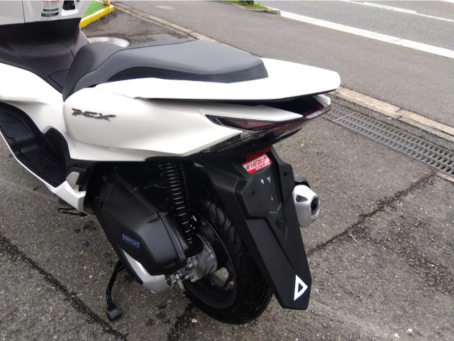 なんと現行型のPCX中古車情報！ですやん！_f0056935_09010560.png