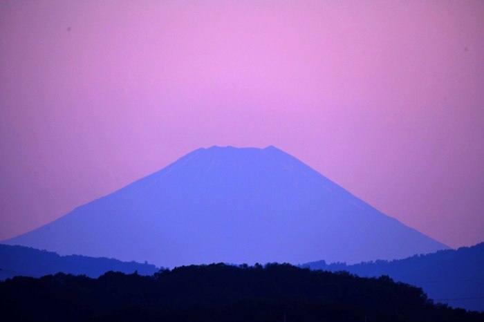 梅雨間の富士山_f0173596_23000952.jpg