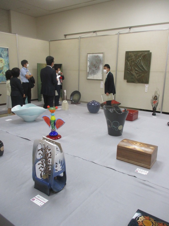 第７７回福島県総合美術展覧会 開幕！ : ドングリマン絵画造形教室