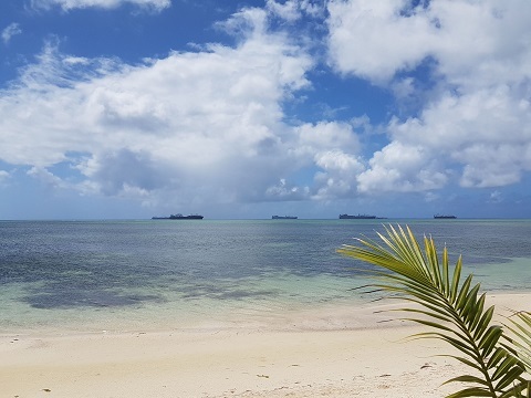 ブログの日　お題「島」_e0132965_05355549.jpg