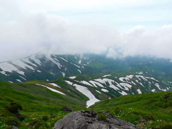 月山　今年初の頂上小屋泊まり　後半　7/1_f0118332_00441594.jpg