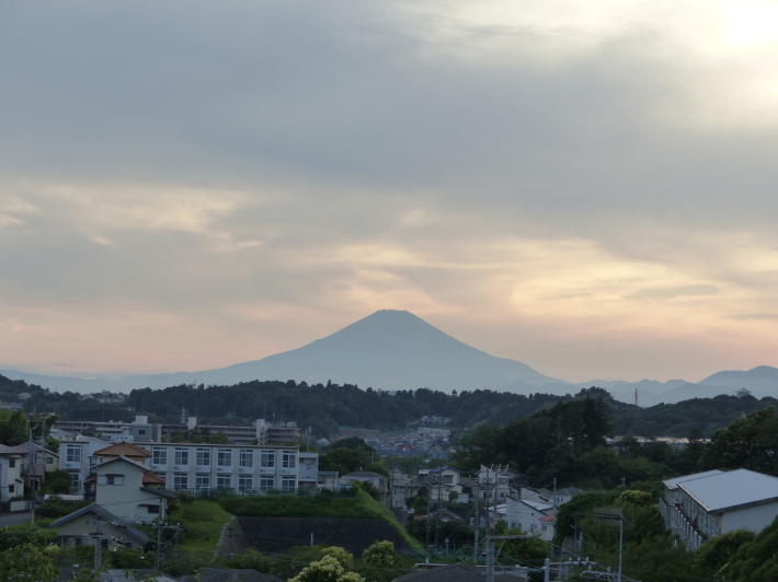 夏の富士山がよく見えた夕方_f0296312_17235100.jpg