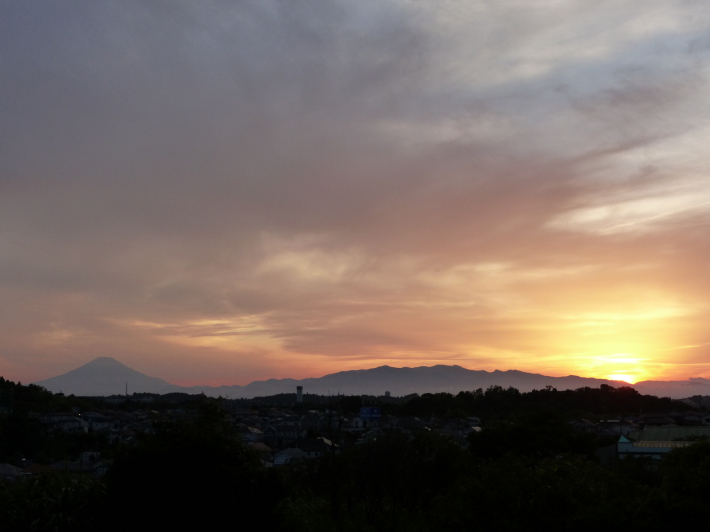 夏の富士山がよく見えた夕方_f0296312_17264415.jpg