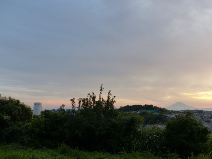 夏の富士山がよく見えた夕方_f0296312_17273949.jpg