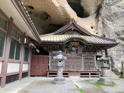 宇都宮市　松が峰教会～カネホン採石場～大谷資料館～大谷寺～平和観音_d0082980_10133322.jpg