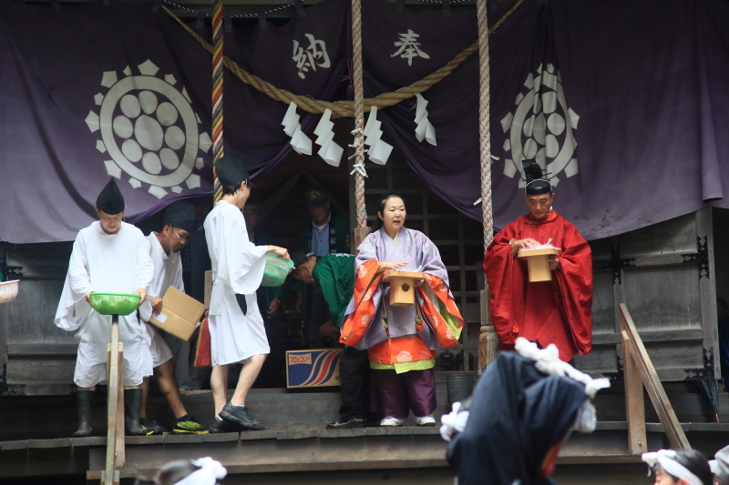 早池峰神社例大祭(2023.07.18)餅撒き_f0075075_08410211.jpg