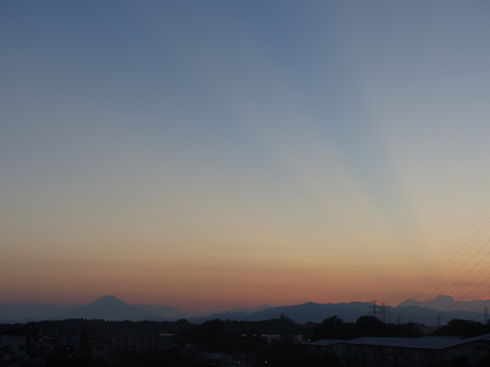 富士山と光芒_f0296312_16561736.jpg