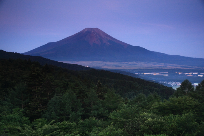 令和5年7月の富士（29）　二十曲峠の朝の富士_e0344396_22445230.jpg